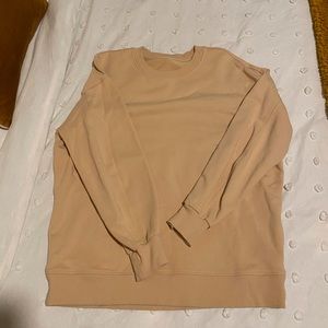 Perfectly oversized crew, ivory peach.